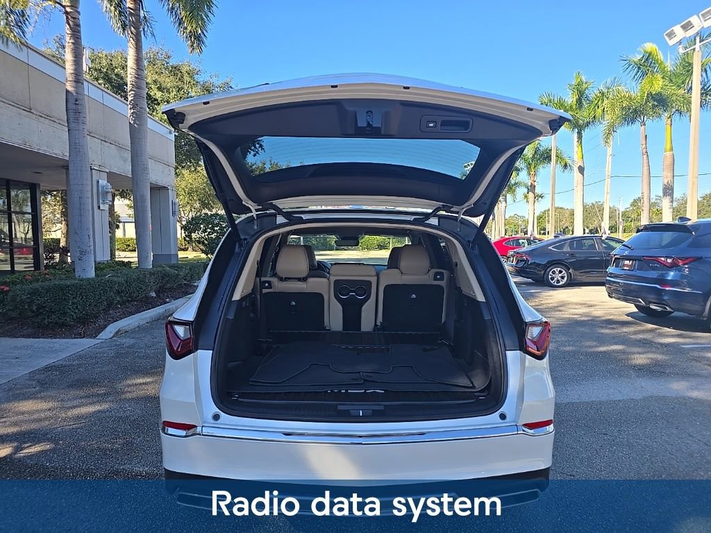 Used 2025 Acura MDX FWD image 9