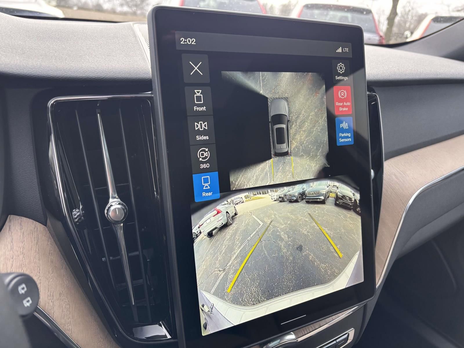 New 2026 Volvo XC60 B5 Plus w/ Protection Package Premier image 20