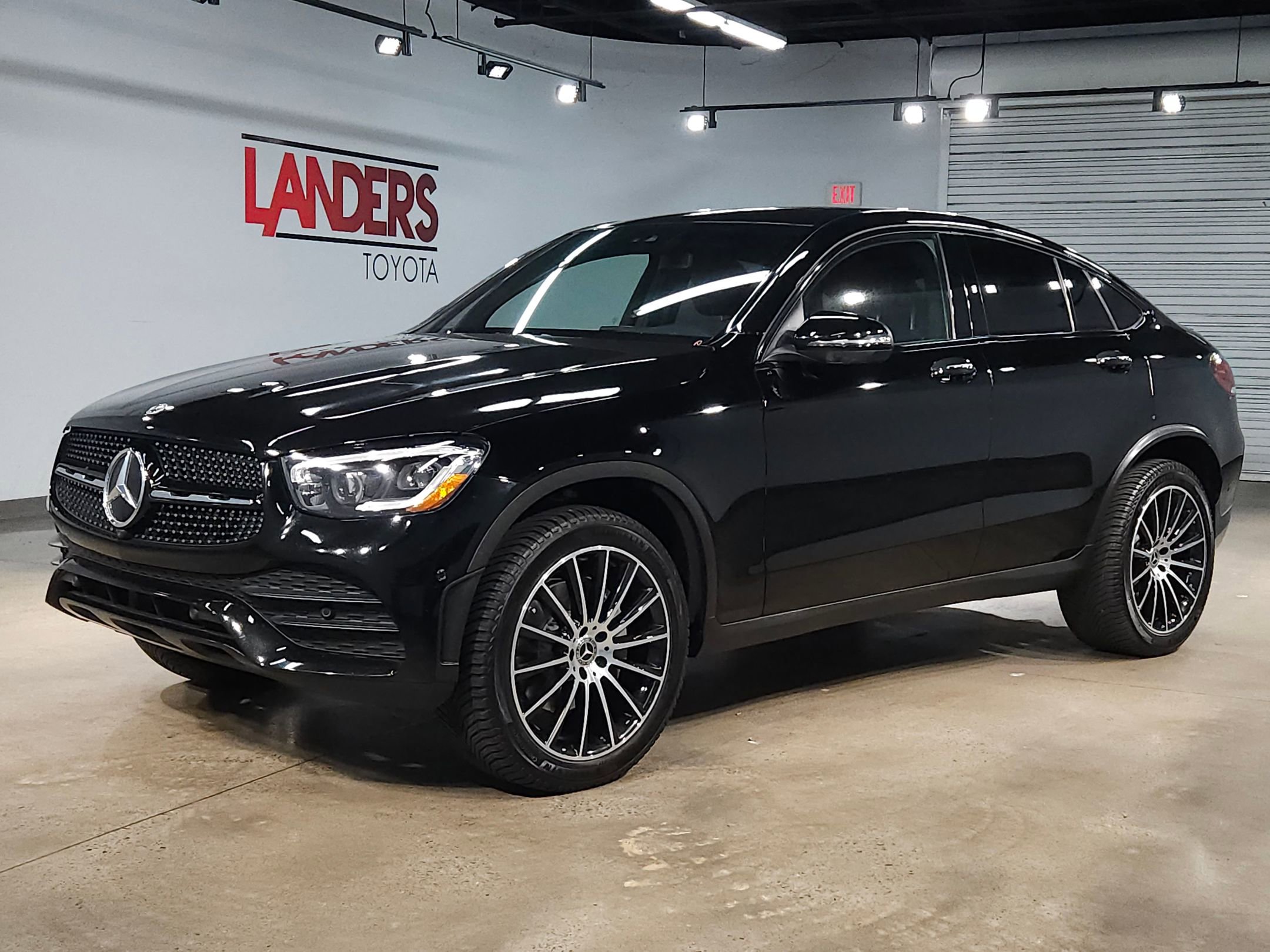 Used 2021 Mercedes-Benz GLC 300 4MATIC Coupe image 3