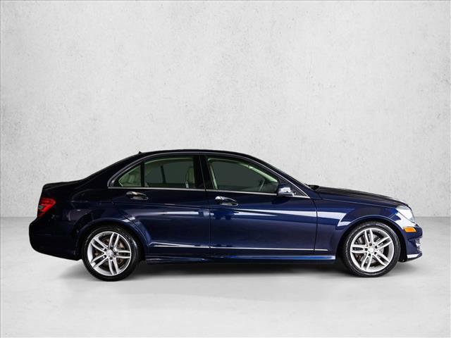Used 2013 Mercedes-Benz C 300 4MATIC Sedan image 4