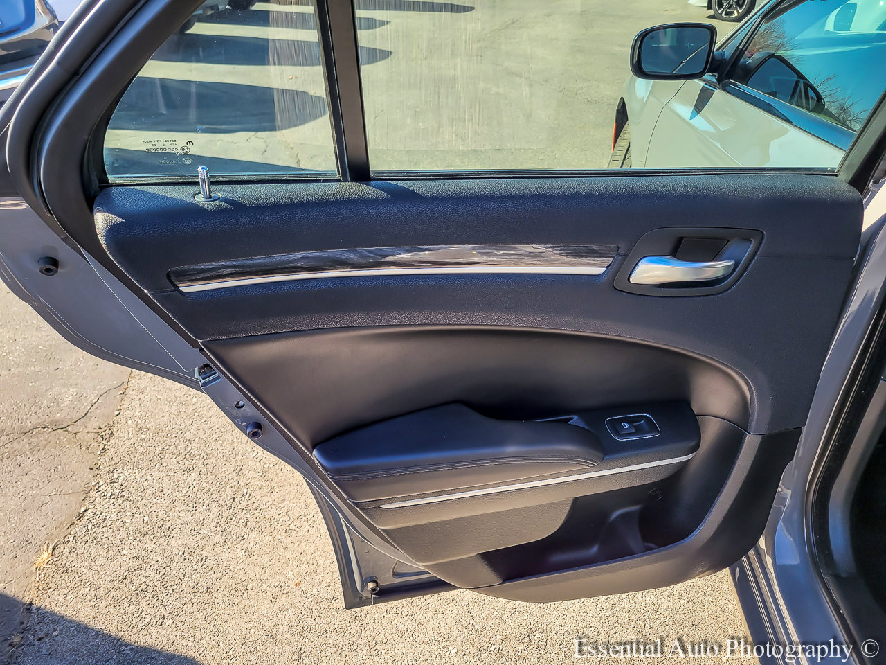 Used 2019 Chrysler 300 Touring w/ Sport Appearance Package image 24