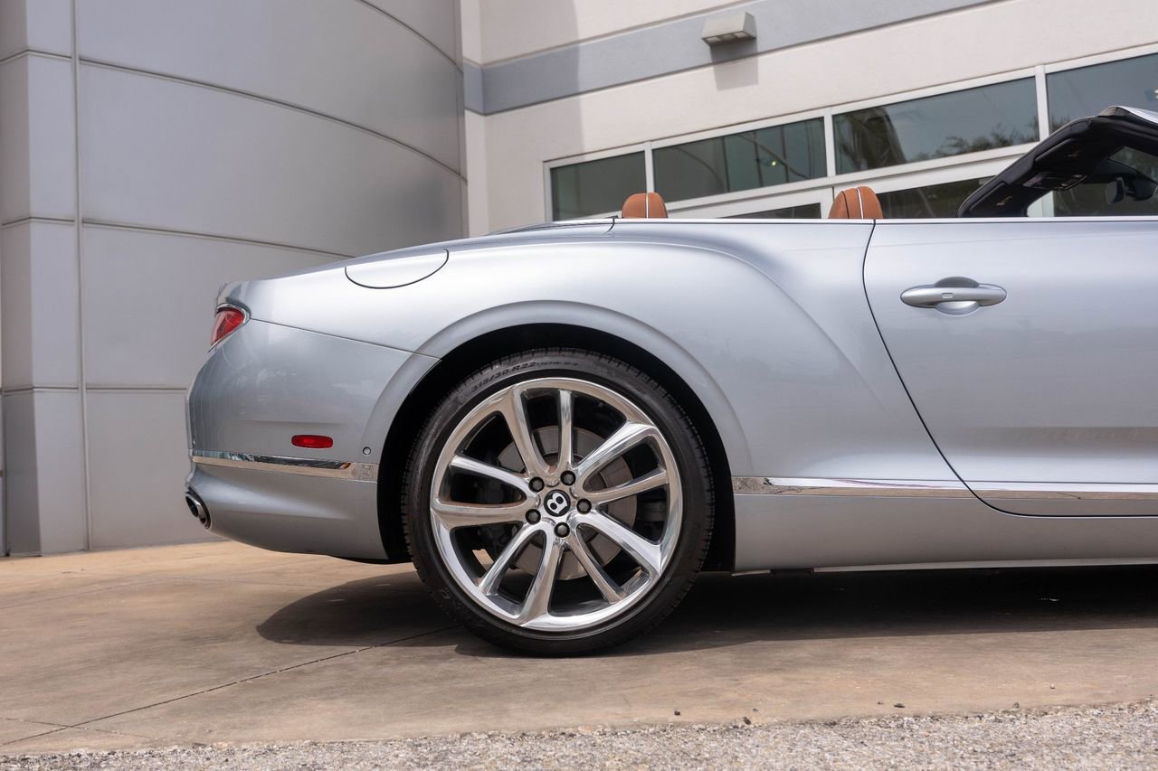 Used 2023 Bentley Continental GT Azure AWD/4WD image 11