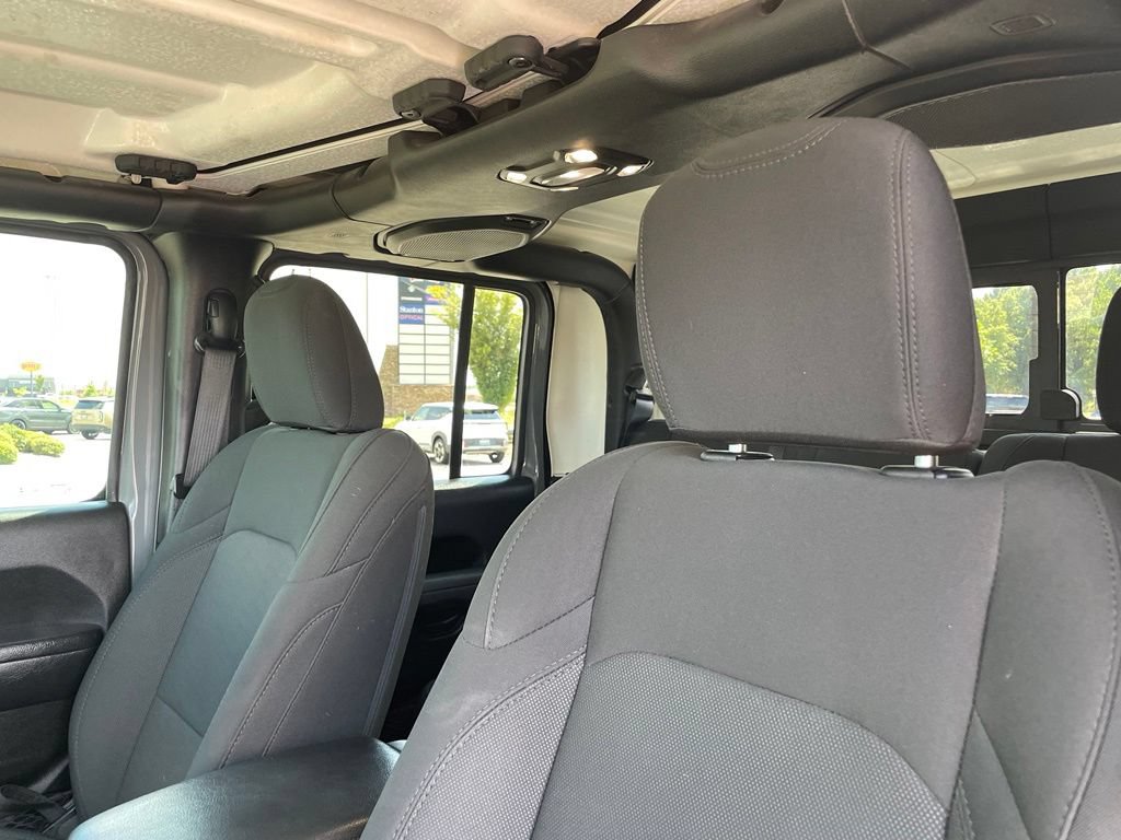 Used 2023 Jeep Gladiator Sport AWD/4WD image 23