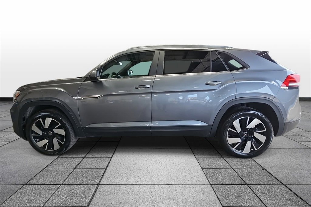 Used 2024 Volkswagen Atlas Cross Sport SE image 8