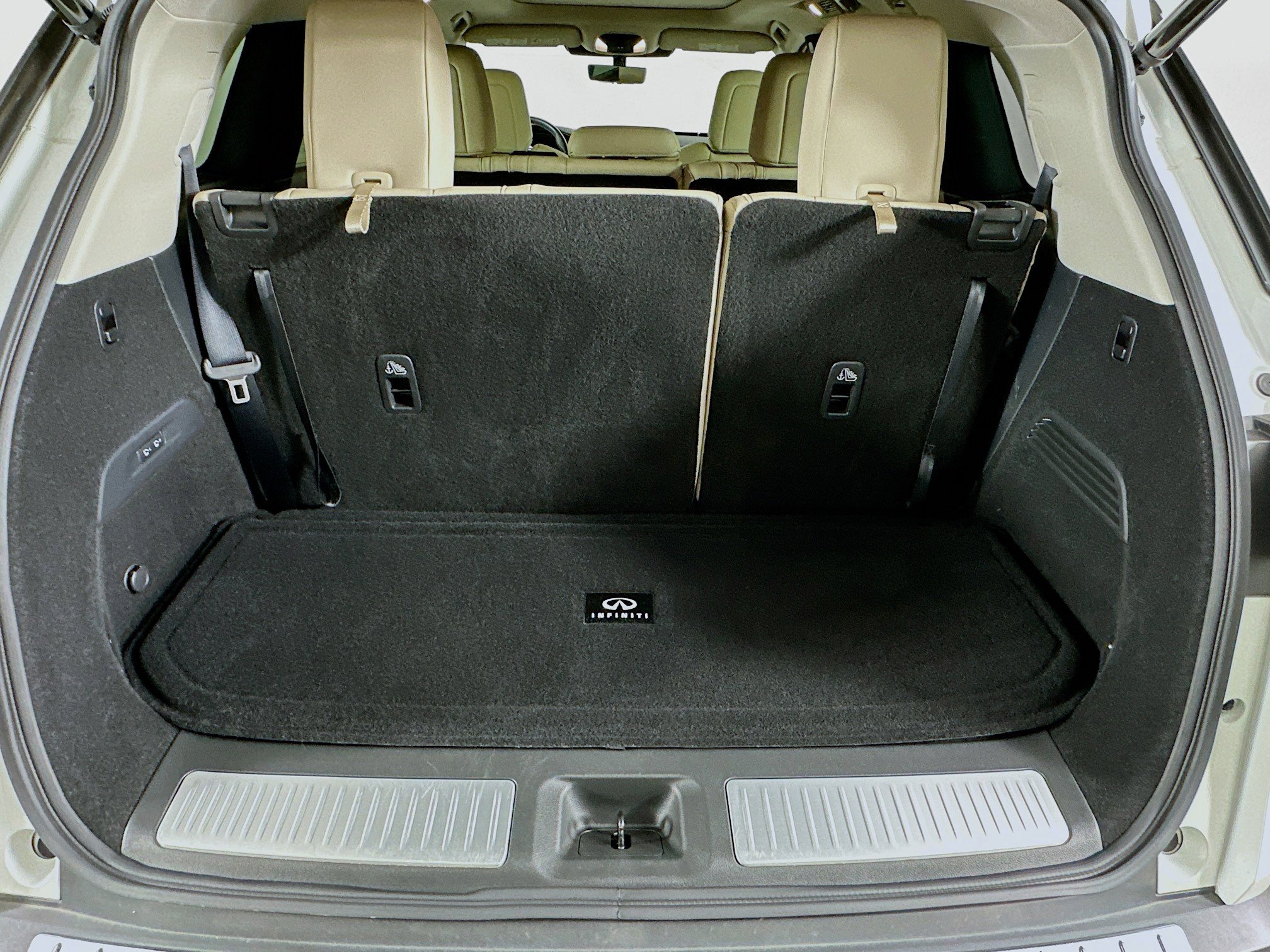 Used 2023 INFINITI QX60 Sensory w/ Vision Package image 32