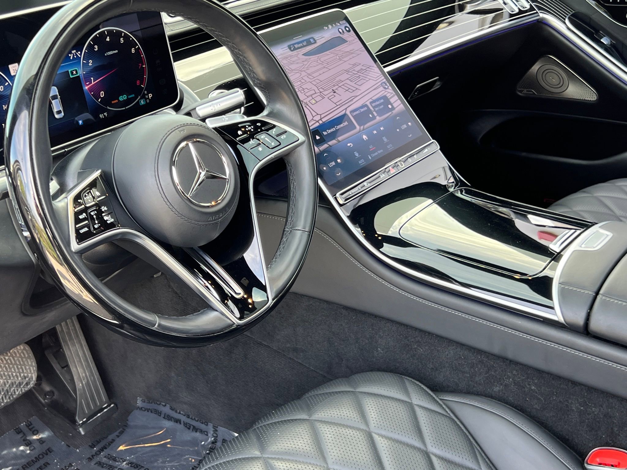 Used 2022 Mercedes-Benz S 580 4MATIC Sedan w/ Rear Seat Package image 2