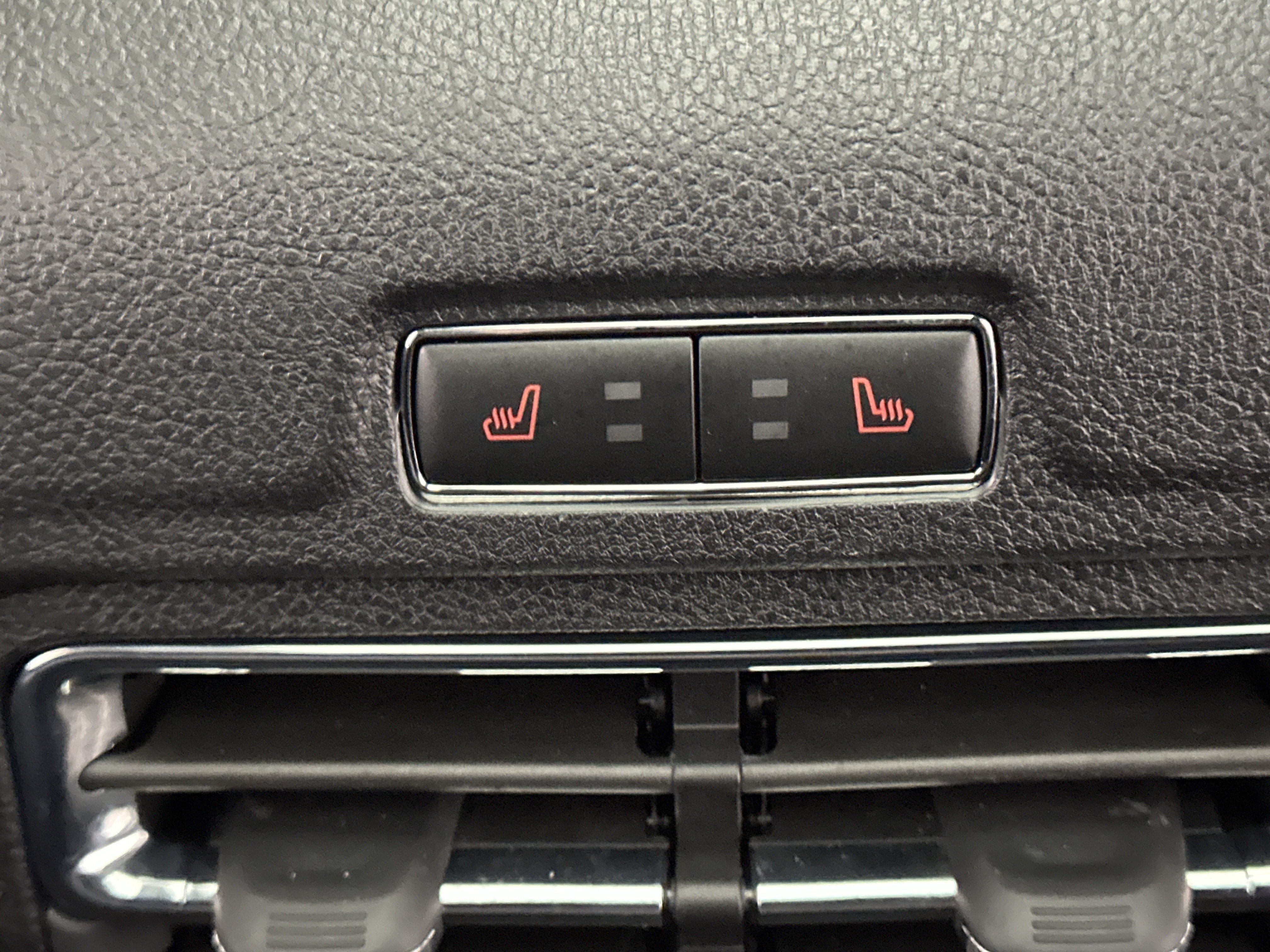 Used 2021 Lincoln Corsair Reserve w/ Equipment Group 201A image 25