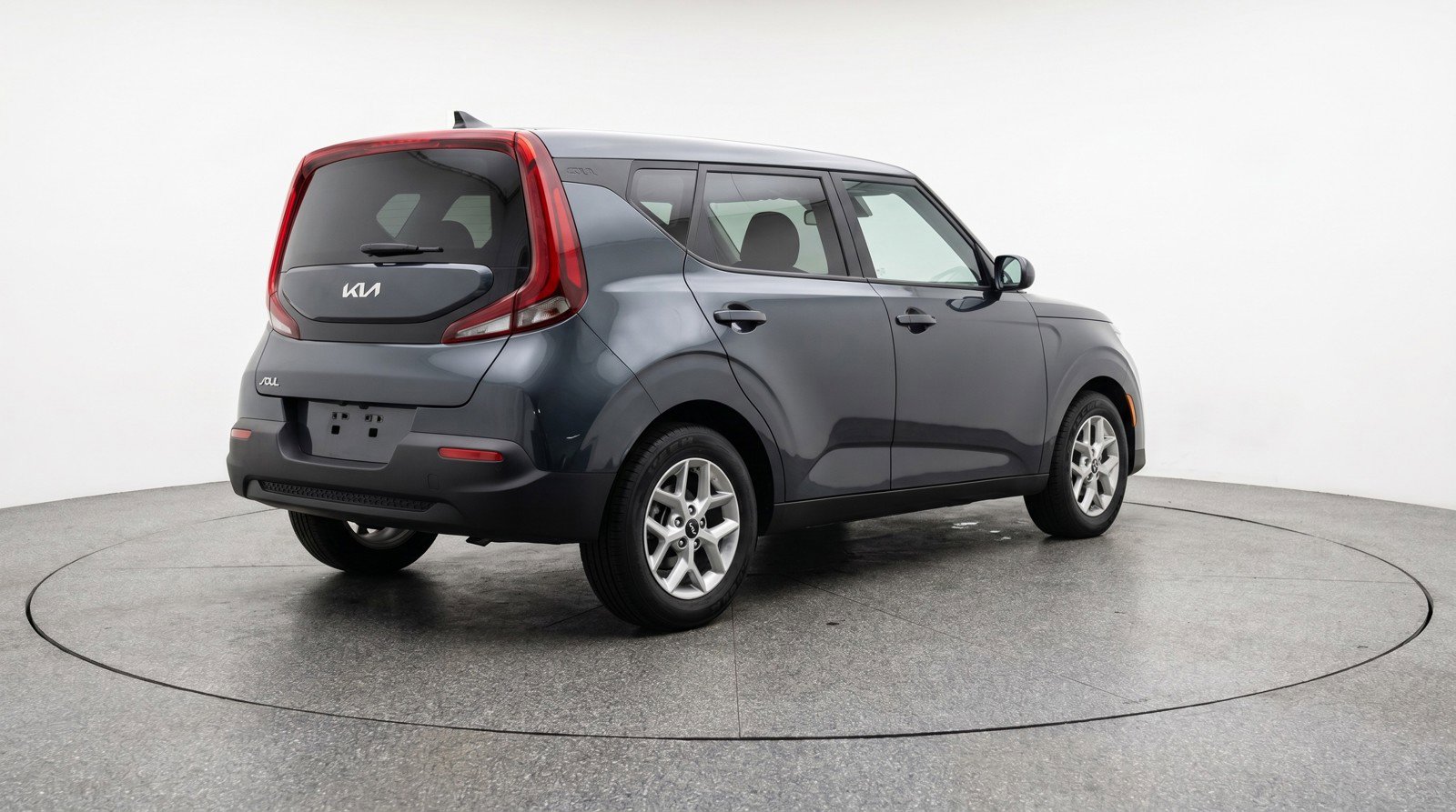 Used 2025 Kia Soul LX w/ LX Technology Package FWD image 9