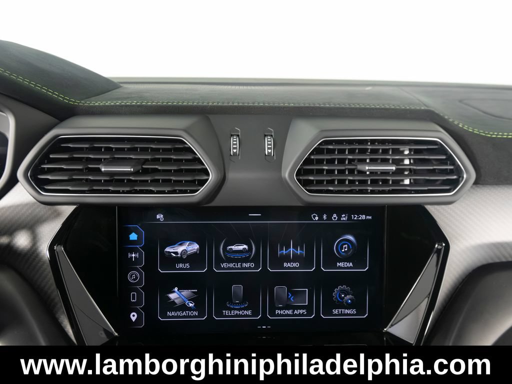 Used 2024 Lamborghini Urus Performante AWD/4WD image 23