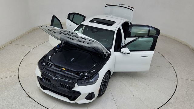 Used 2025 BMW i5 xDrive40 w/ M Sport Package image 83