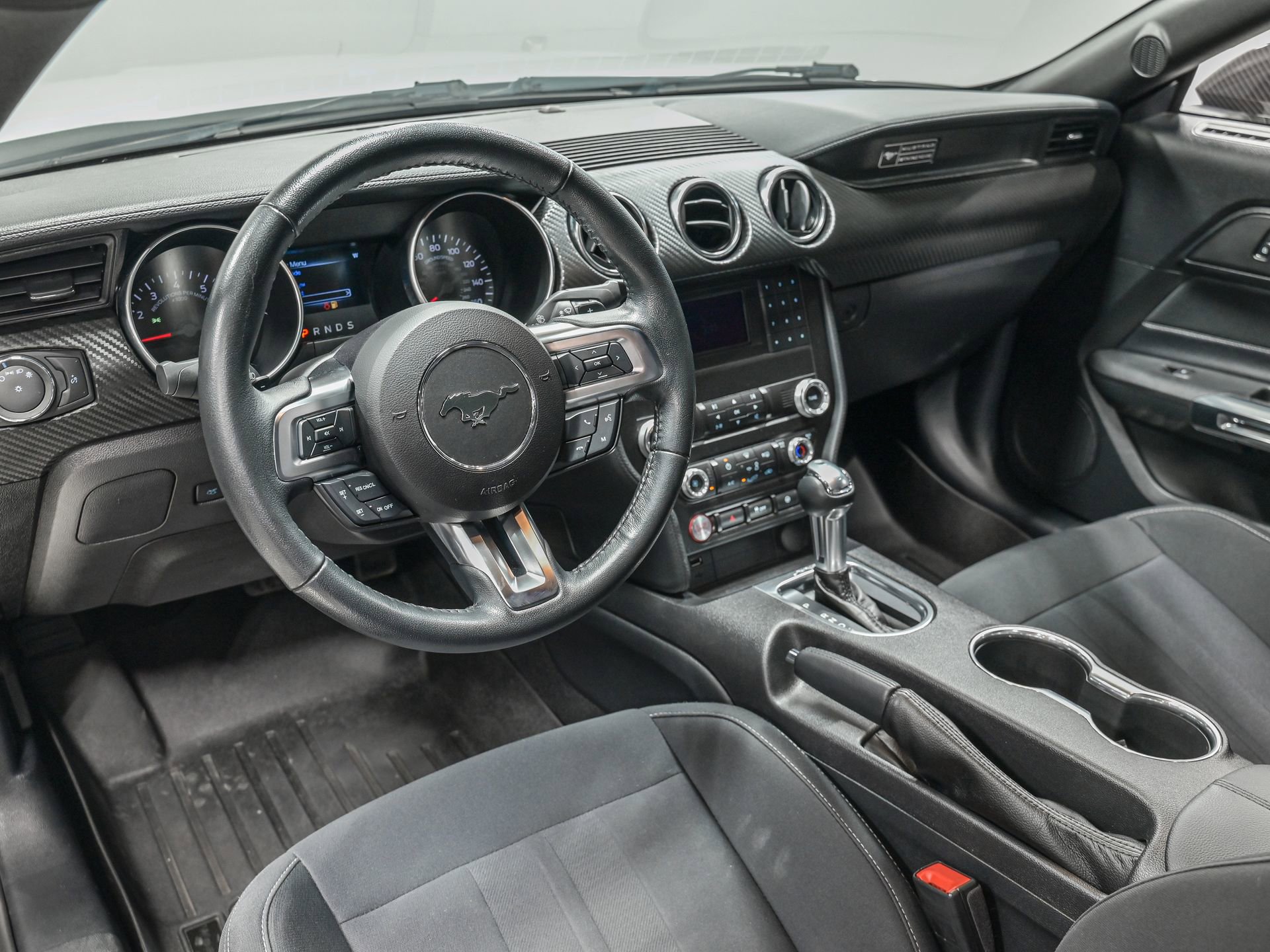 Used 2020 Ford Mustang Coupe RWD image 14