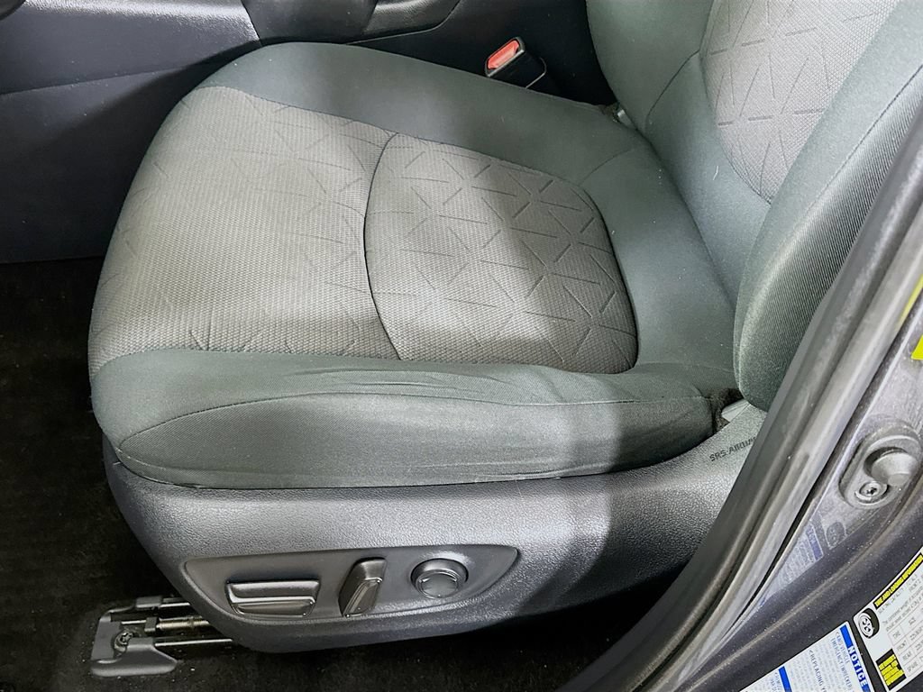 Used 2019 Toyota RAV4 XLE w/ Convenience Package AWD/4WD image 28