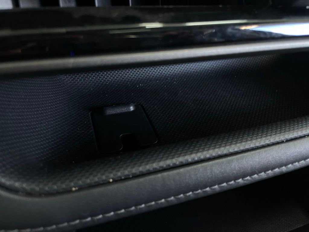 Used 2020 Toyota Highlander XLE image 50