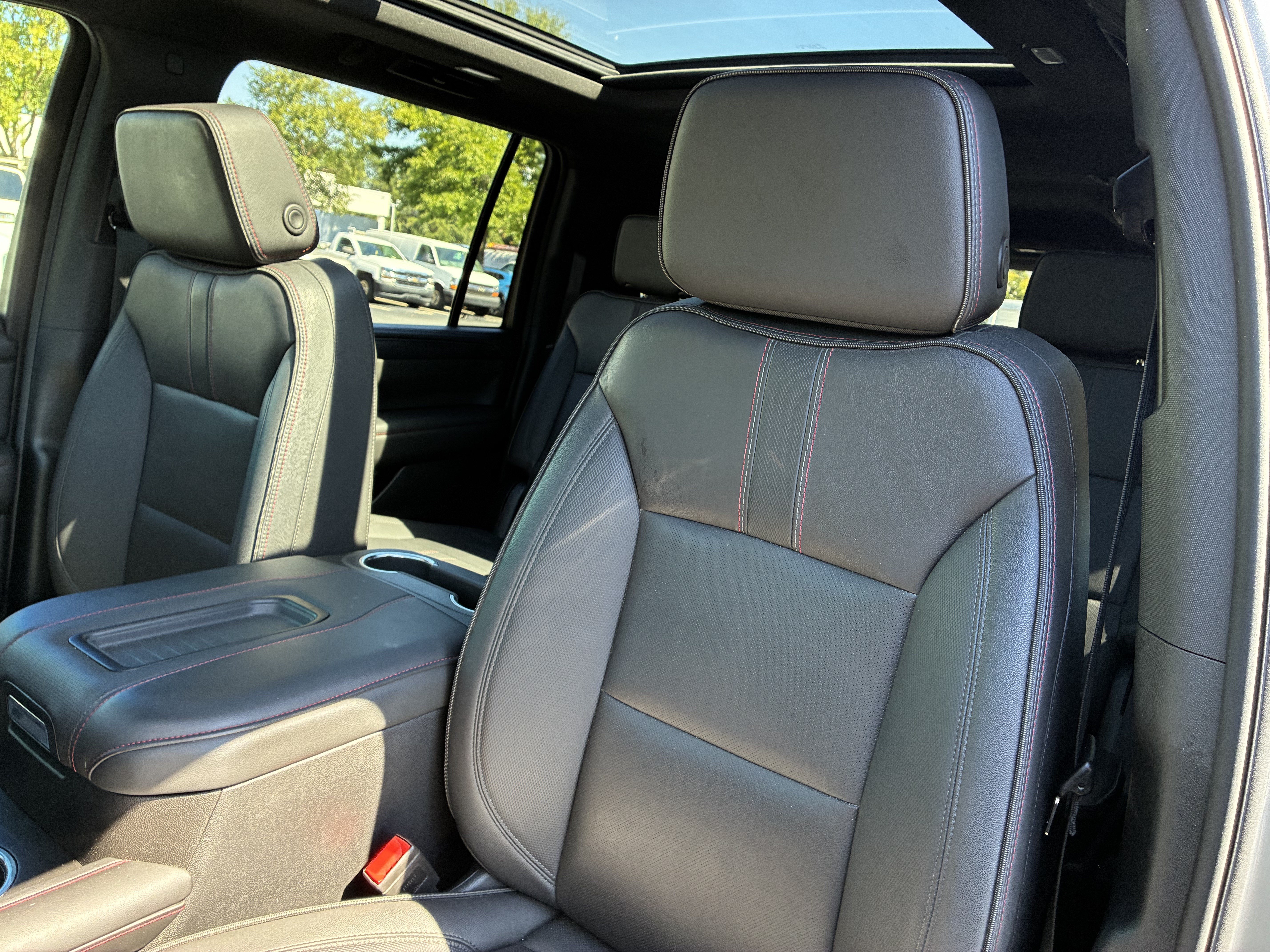 Used 2024 Chevrolet Suburban RST w/ Luxury Package RWD image 22