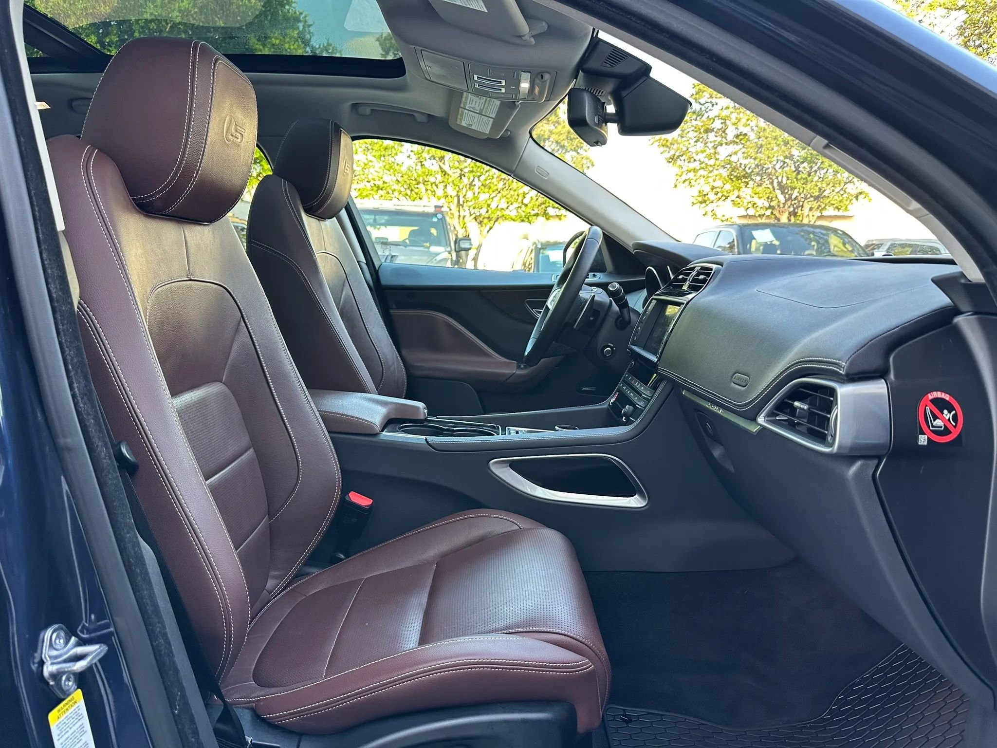 Used 2017 Jaguar F-PACE S AWD/4WD image 23