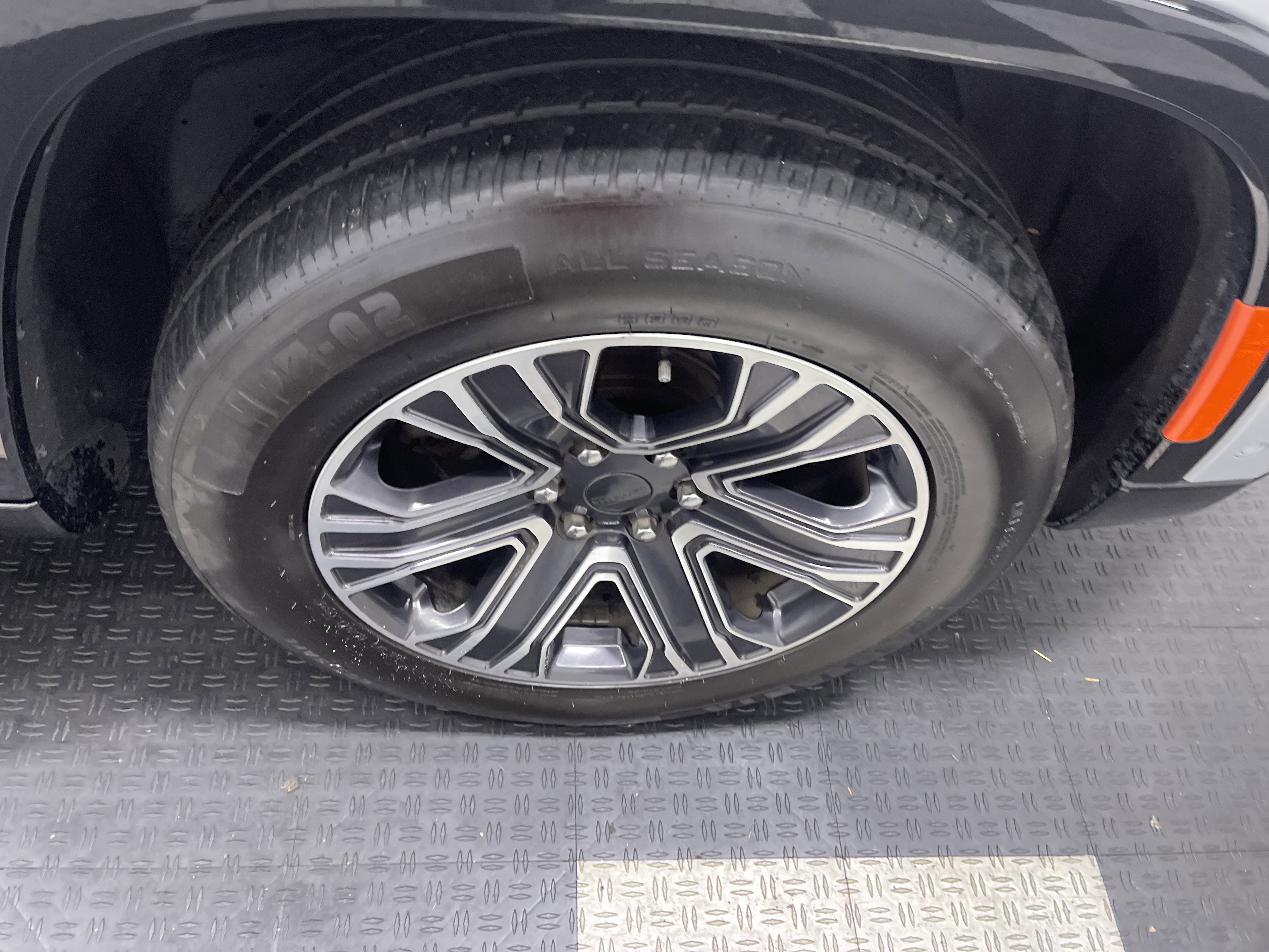 Used 2024 Jeep Wagoneer L Series II w/ Flexible Seating Group image 27