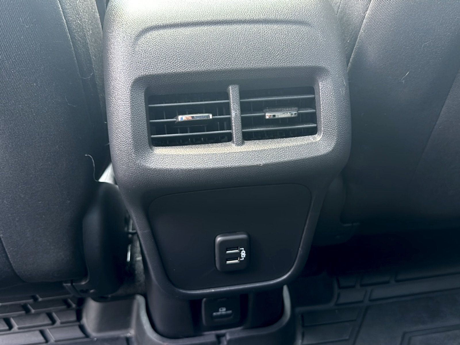 Used 2024 Chevrolet Equinox LT FWD image 13