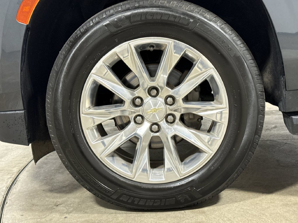 Used 2021 Chevrolet Suburban Premier AWD/4WD image 28