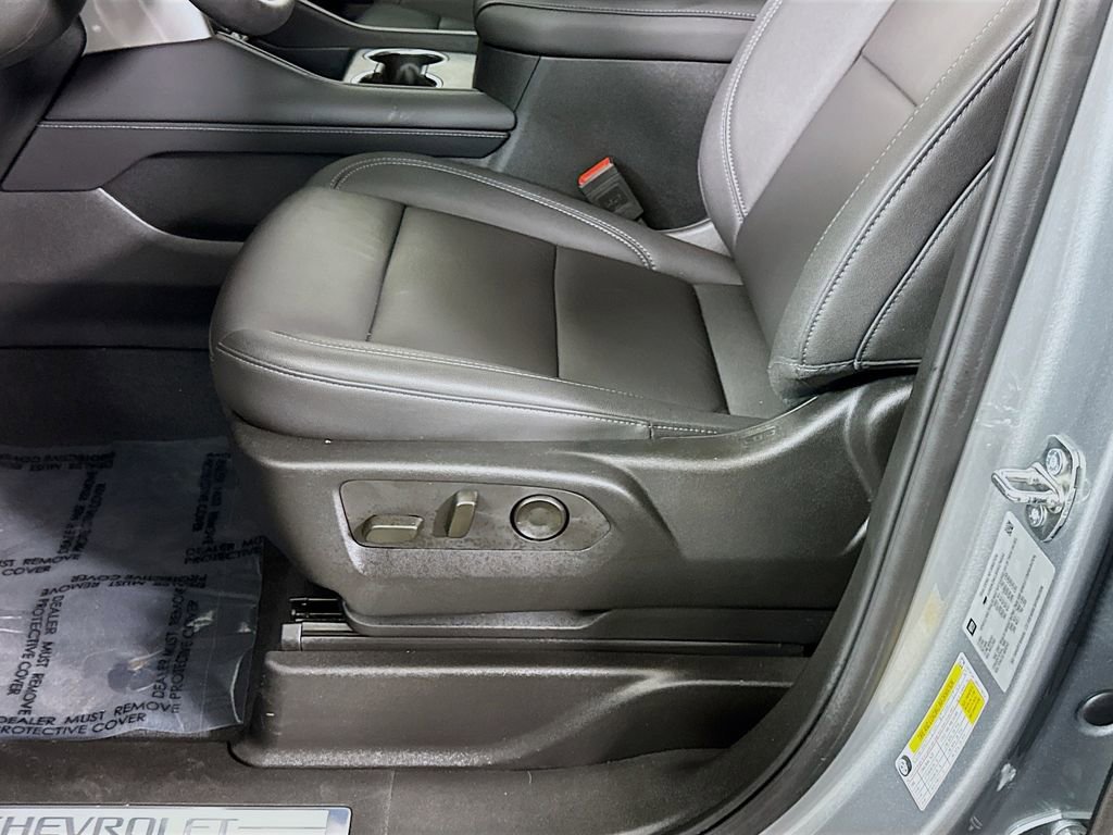 Used 2024 Chevrolet Suburban Z71 w/ Z71 Off-Road Package image 27