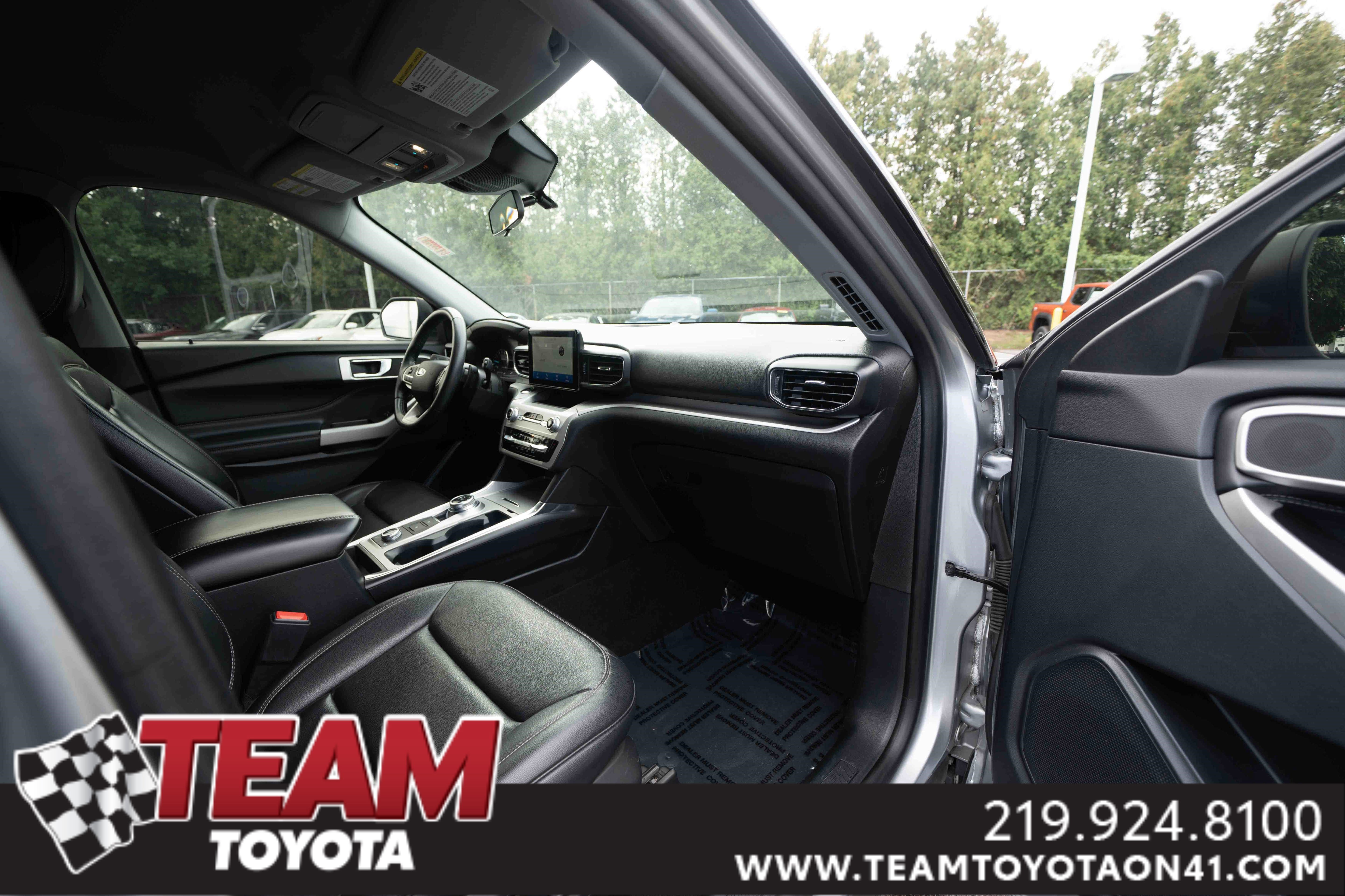 Used 2020 Ford Explorer XLT w/ Equipment Group 202A image 26