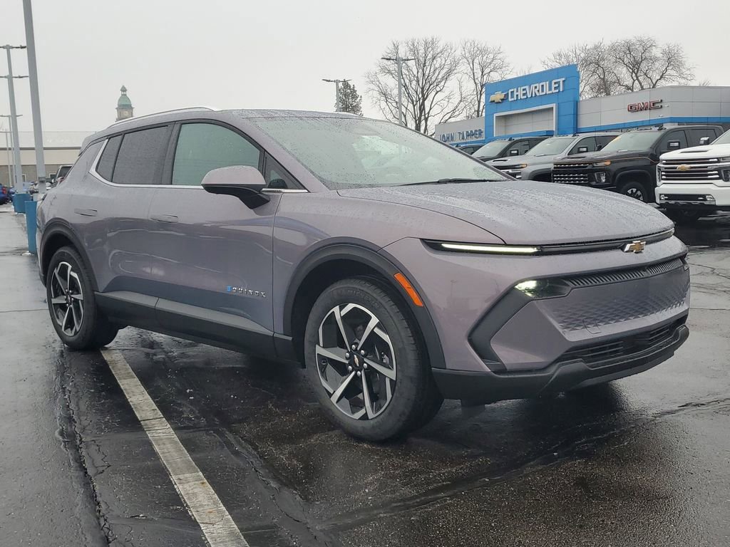 New 2026 Chevrolet Equinox EV LT image 2