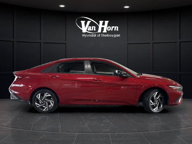Certified 2025 Hyundai Elantra Sport FWD image 8