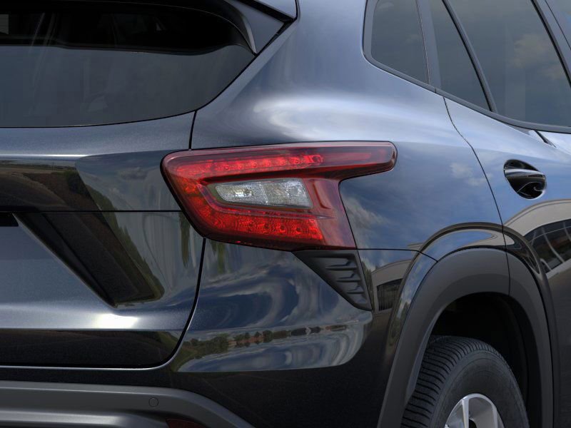 New 2026 Chevrolet Trax LS w/ LS Convenience Package FWD image 18