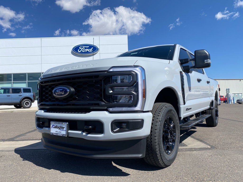 New 2026 Ford F350 4x4 Crew Cab Super Duty image 1
