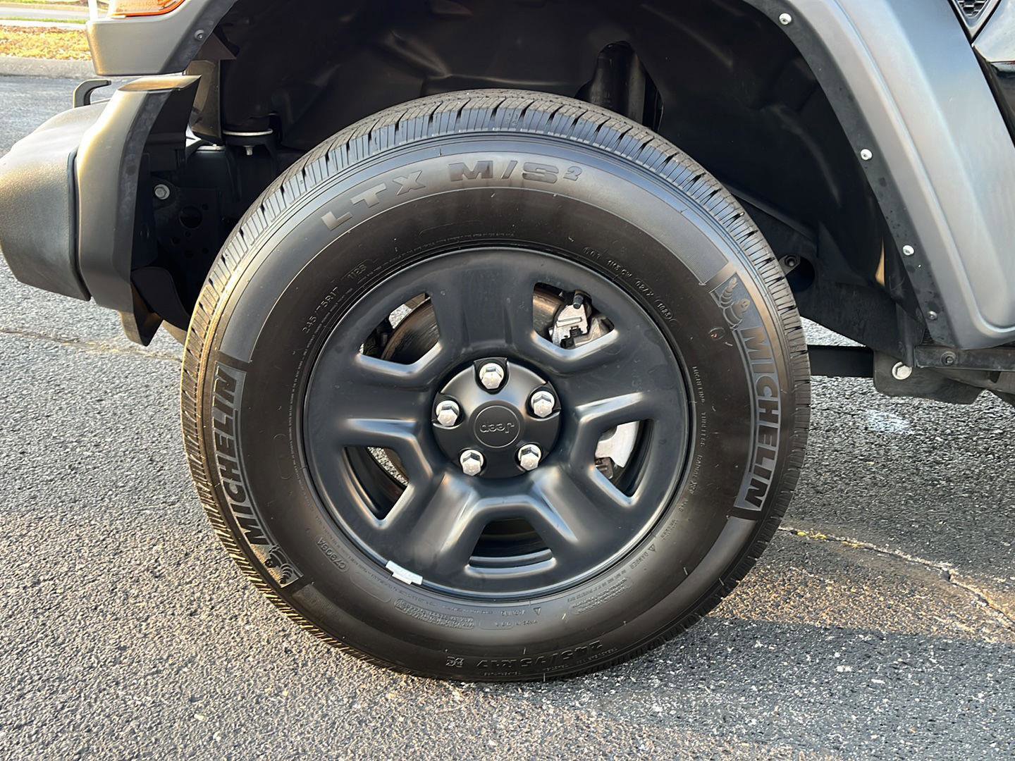 Used 2023 Jeep Wrangler Sport image 14
