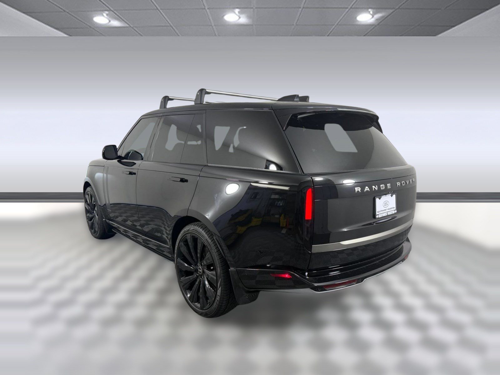 Used 2025 Land Rover Range Rover SE AWD/4WD image 3