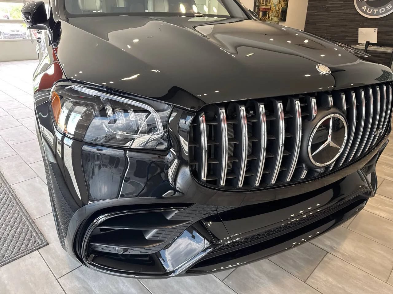 Used 2025 Mercedes-Benz GLS 63 AMG 4MATIC w/ Warmth & Comfort Package image 9