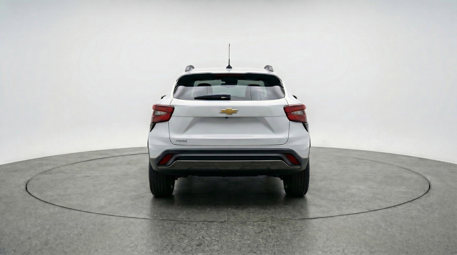 Used 2025 Chevrolet Trax LT FWD image 7