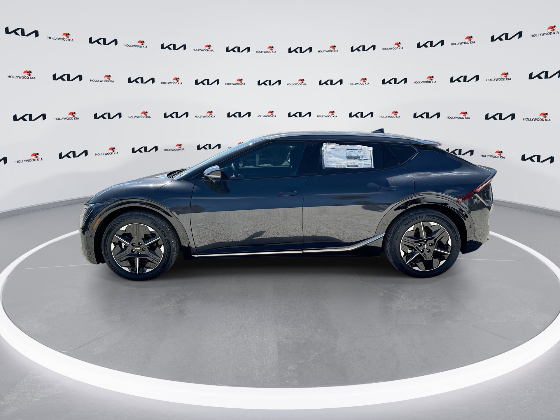 New 2025 Kia EV6 Wind RWD image 5