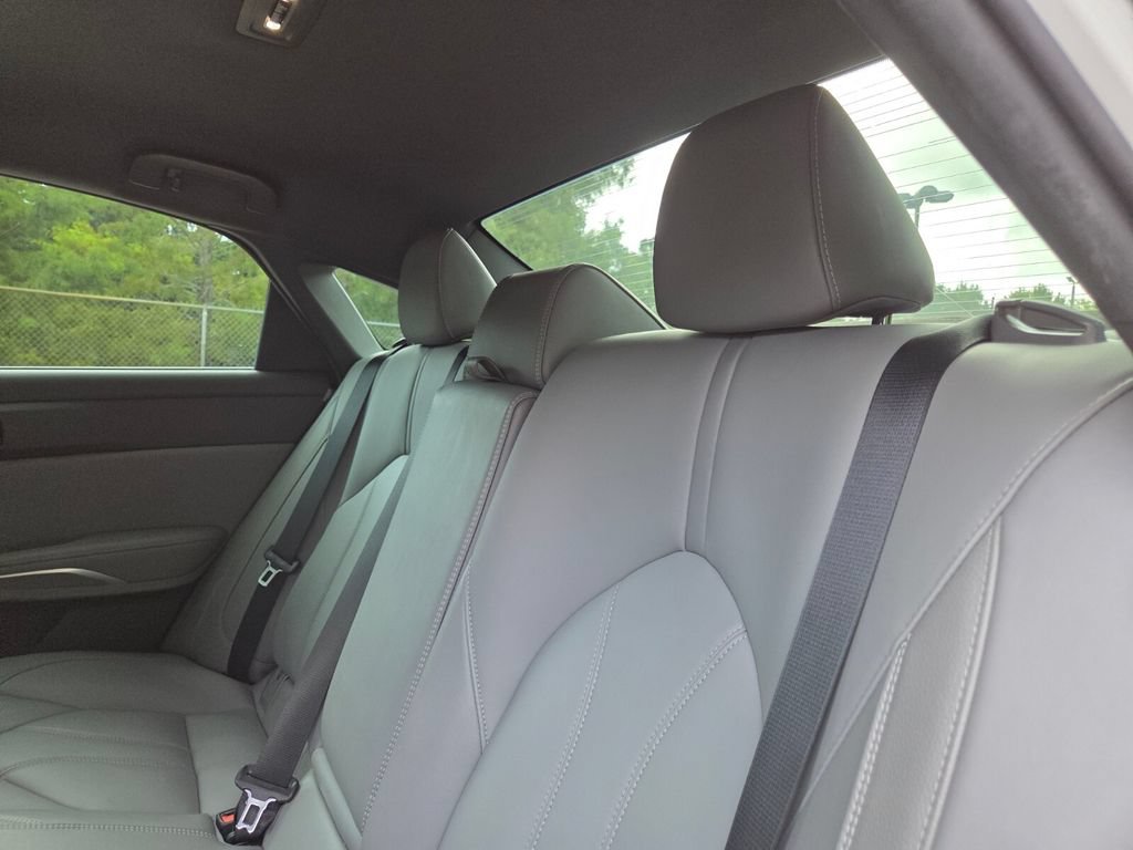 Certified 2021 Toyota Avalon XLE FWD image 20