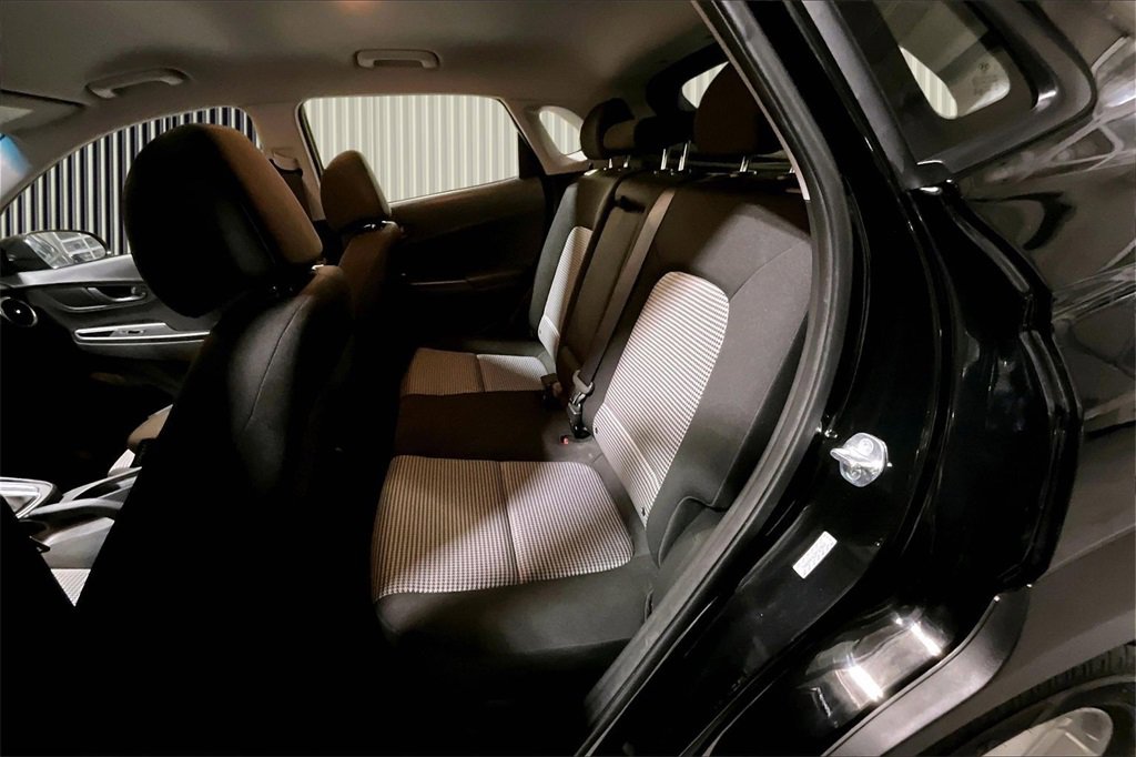 Used 2023 Hyundai Kona SE image 20