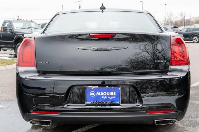 Used 2023 Chrysler 300 Touring L w/ Popular Equipment Group image 7