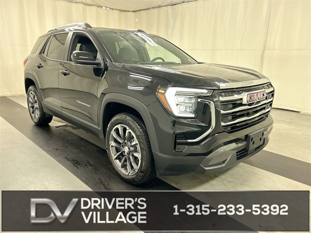 Used 2025 GMC Terrain Elevation w/ Elevation Premium Package