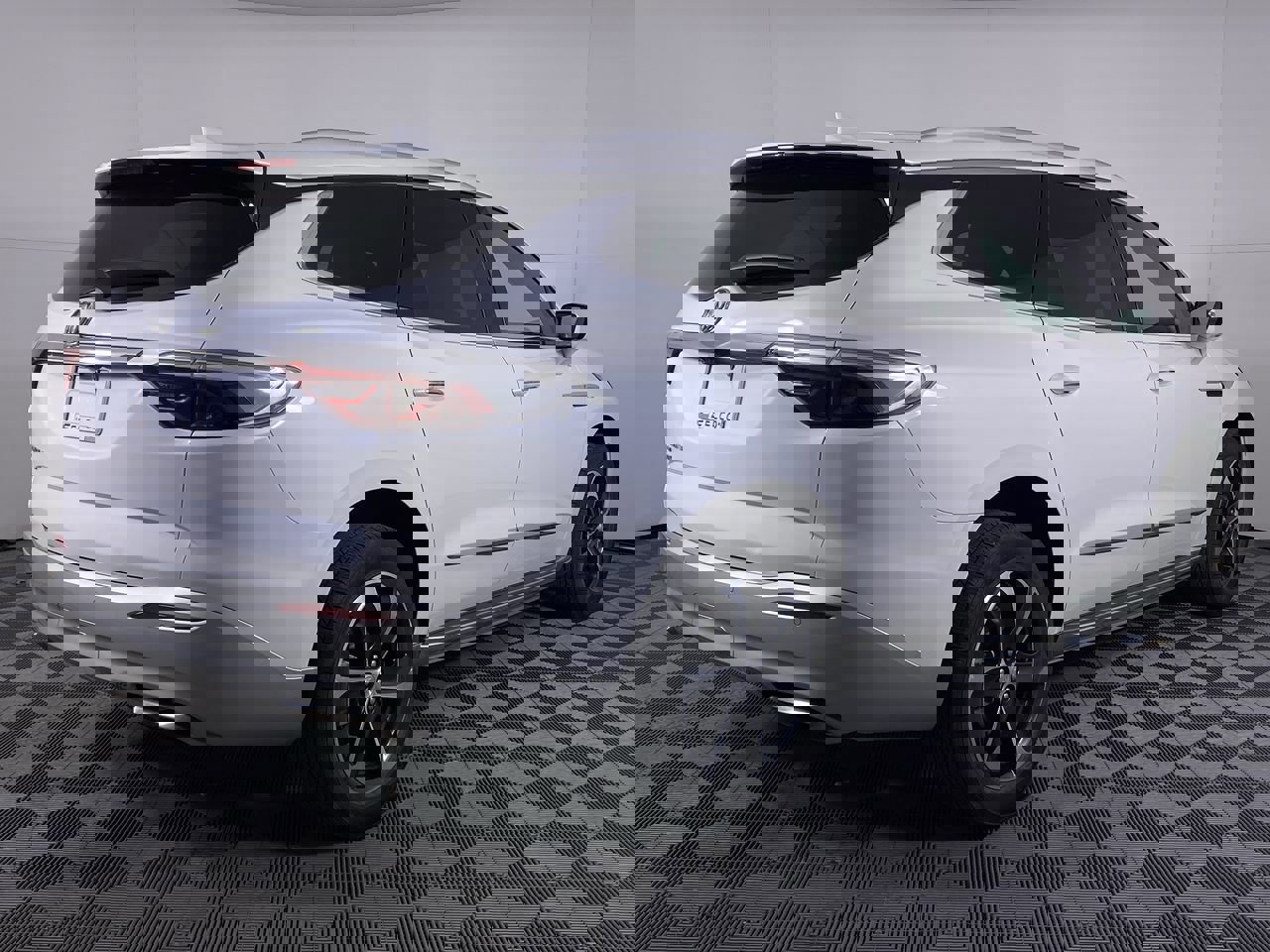 Certified 2022 Buick Enclave Premium w/ LPO, Touring Package image 20