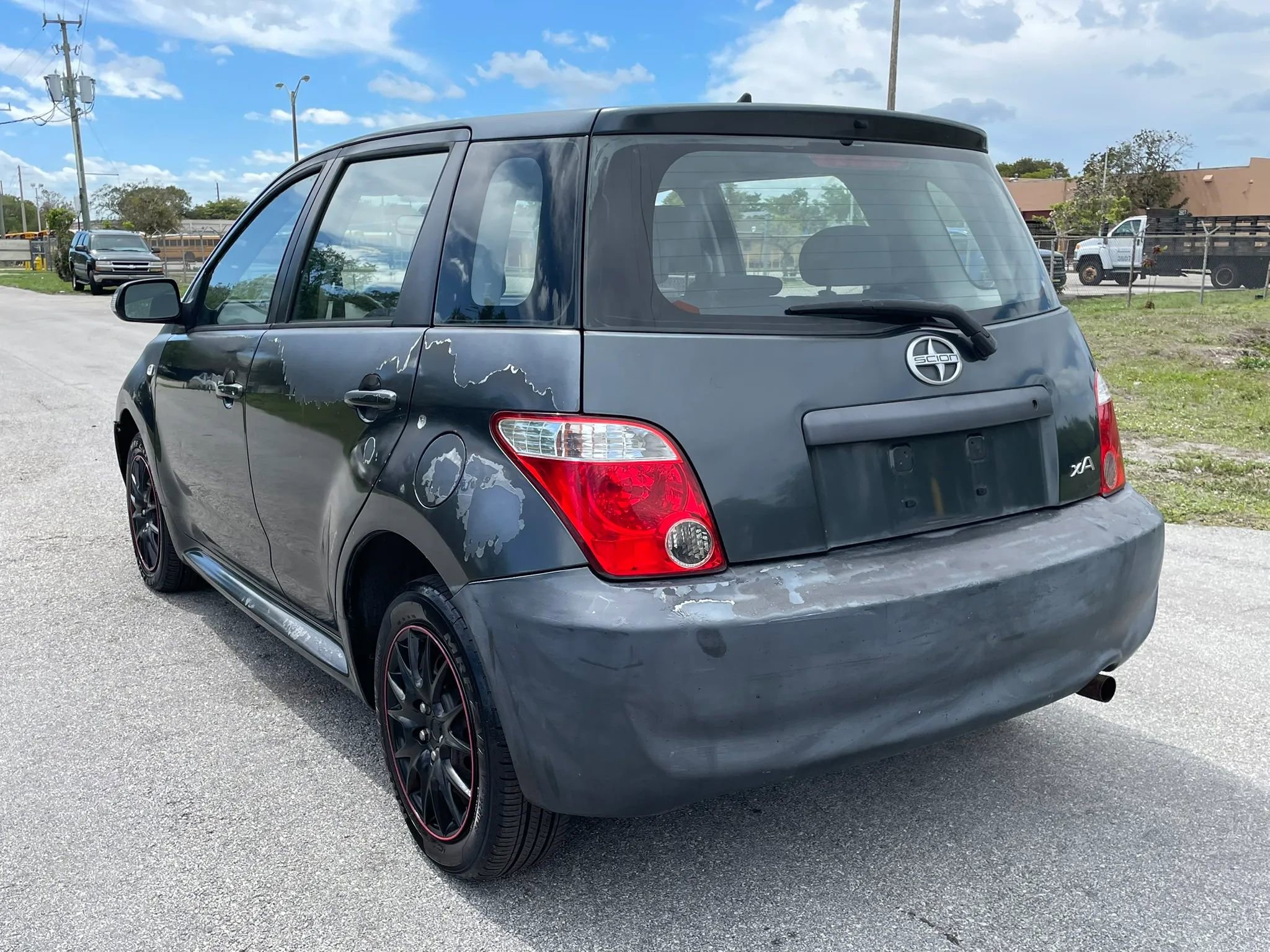 Used 2006 Scion xA FWD image 5