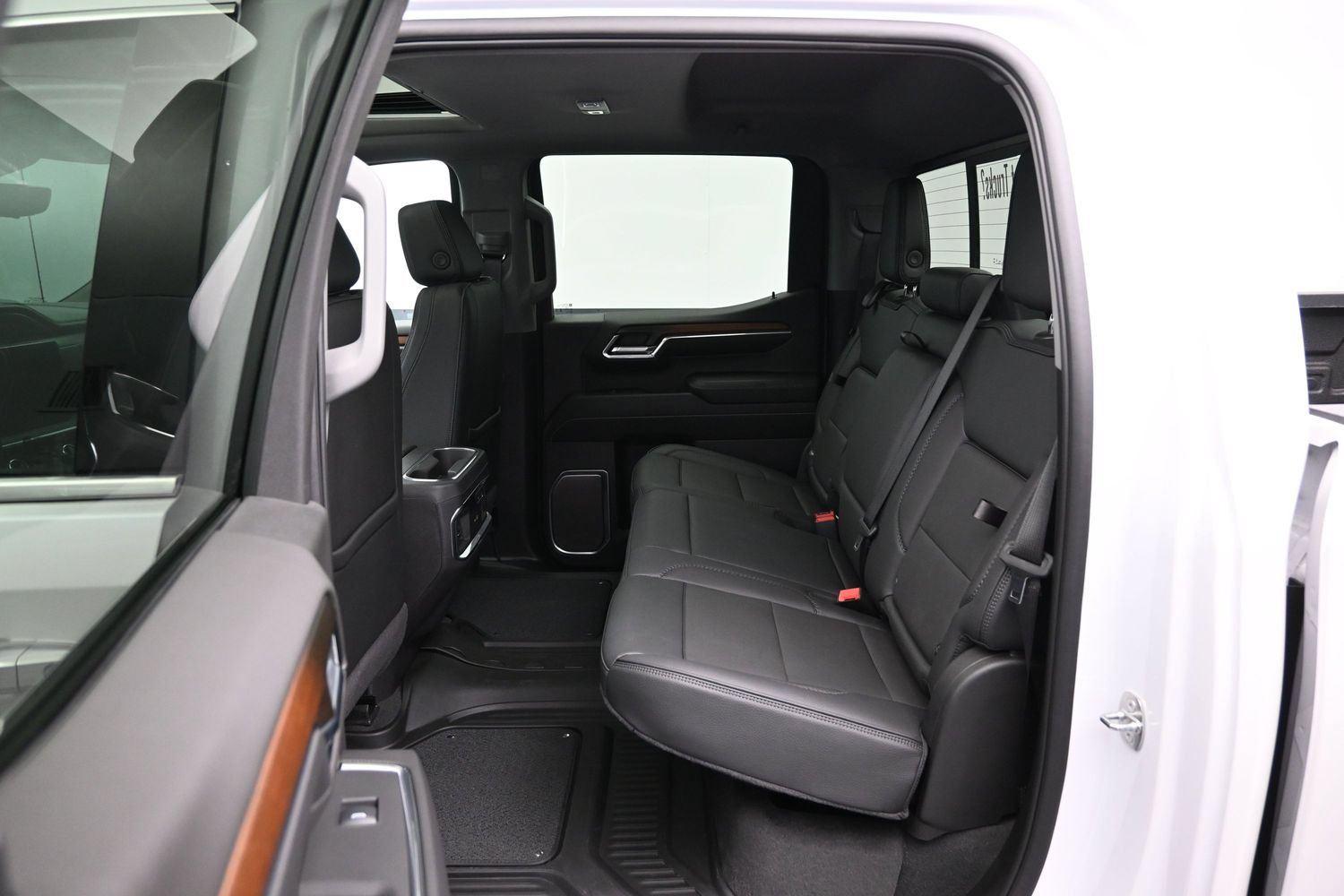 Used 2024 GMC Sierra 1500 Denali w/ Denali Reserve Package AWD/4WD image 11