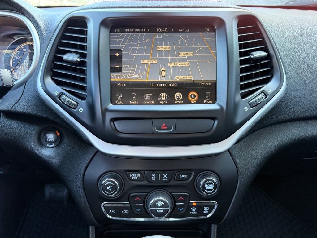 Used 2016 Jeep Cherokee Trailhawk w/ Comfort/Convenience Group image 25