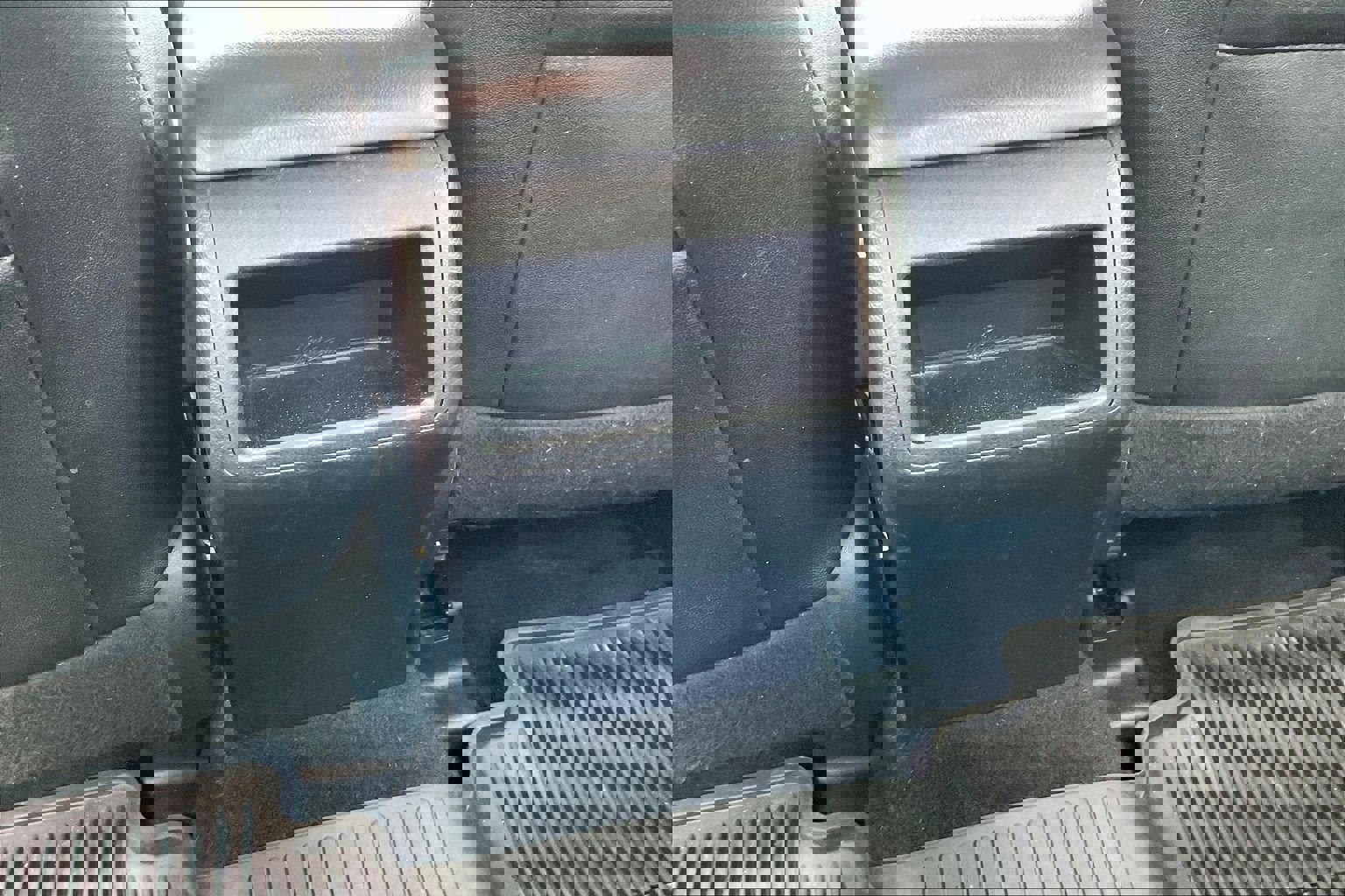 Used 2017 Toyota Camry SE w/ Protection Package (Q2) FWD image 11