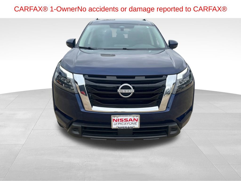 Used 2025 Nissan Pathfinder SV AWD/4WD image 9