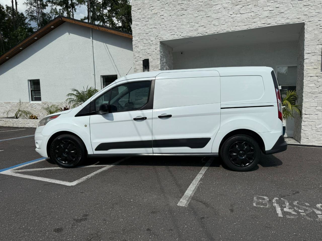 Used 2016 Ford Transit Connect XLT FWD image 2