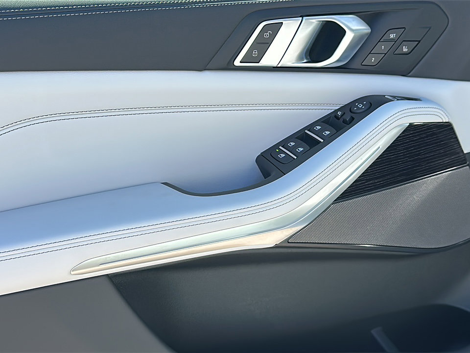 New 2026 BMW X5 xDrive40i w/ M Sport Package image 13