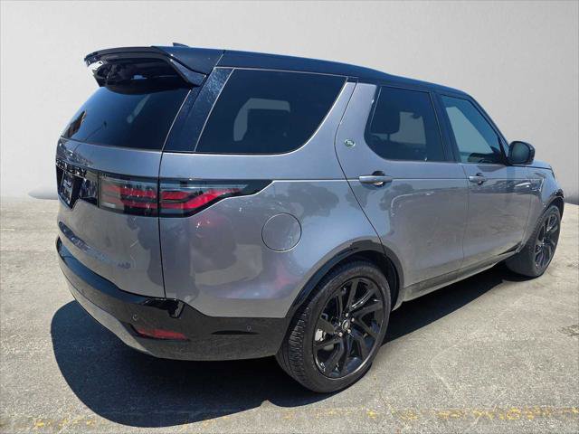 Used 2025 Land Rover Discovery Dynamic SE AWD/4WD image 3