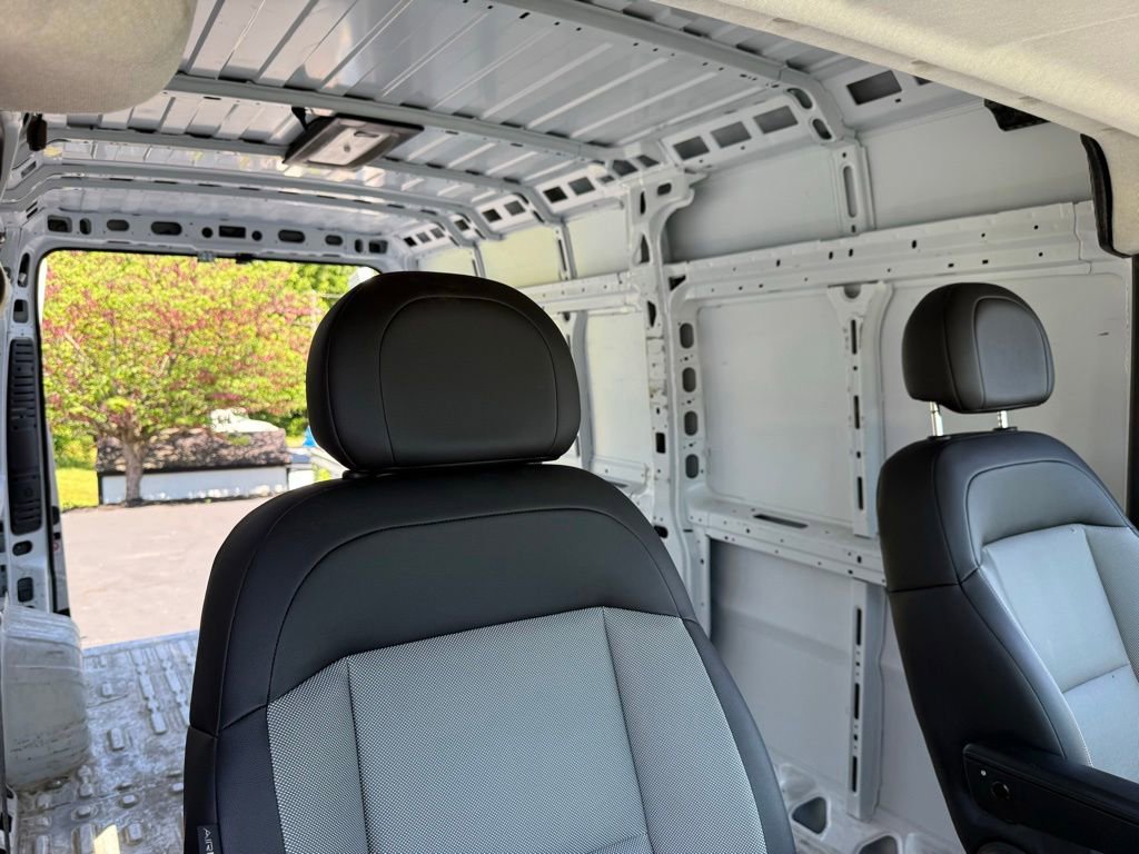 Used 2025 RAM ProMaster 3500 w/ Convenience Group FWD image 23