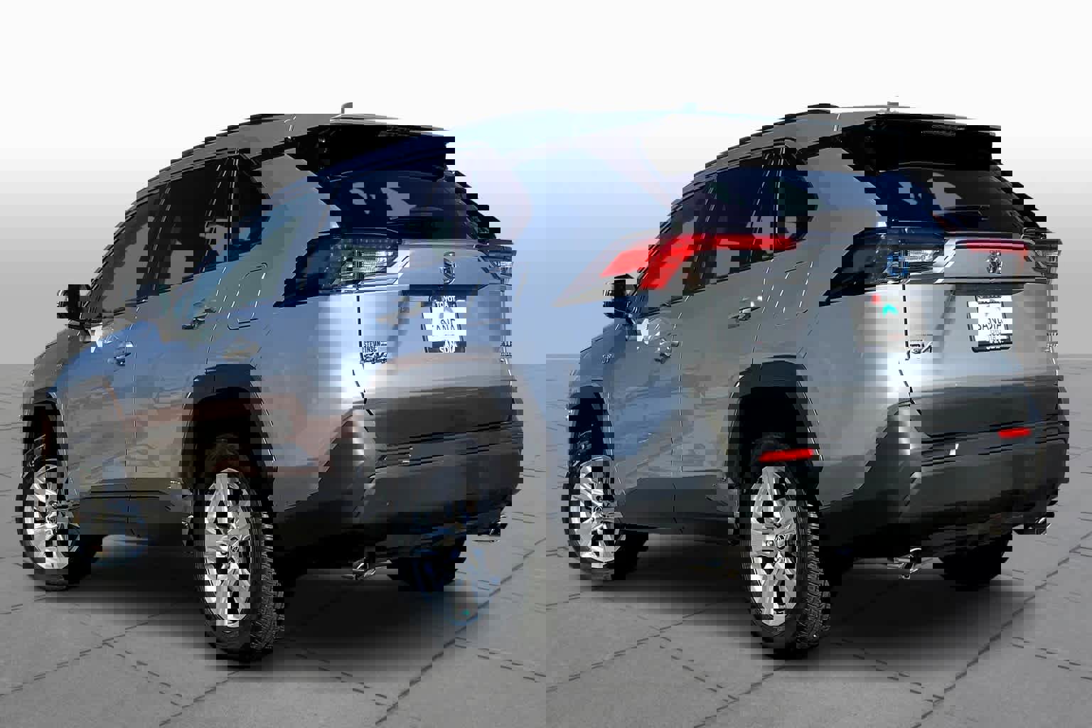 Used 2020 Toyota RAV4 XLE image 11