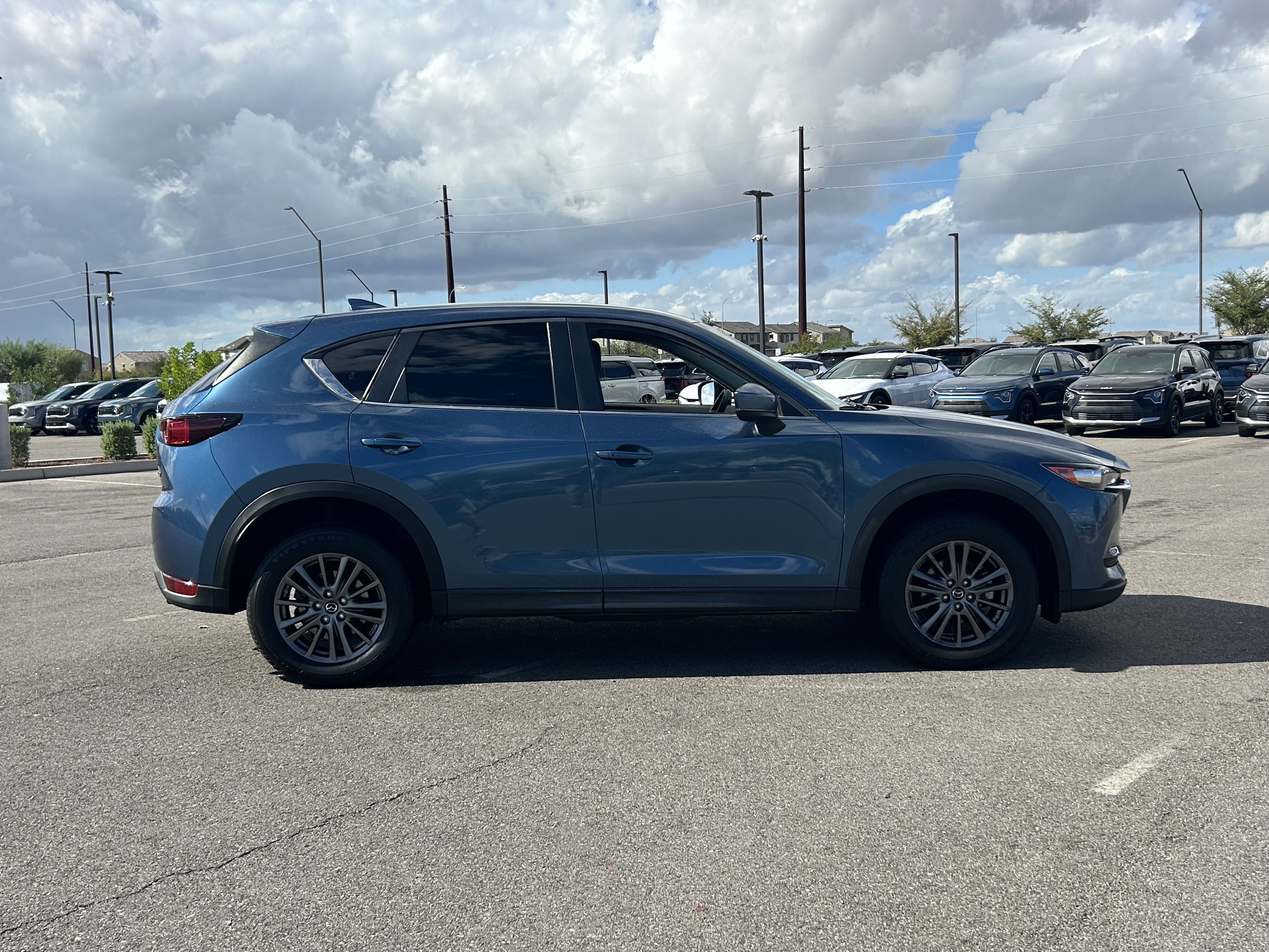 Used 2017 MAZDA CX-5 Touring w/ Preferred Equipment Package AWD/4WD image 6