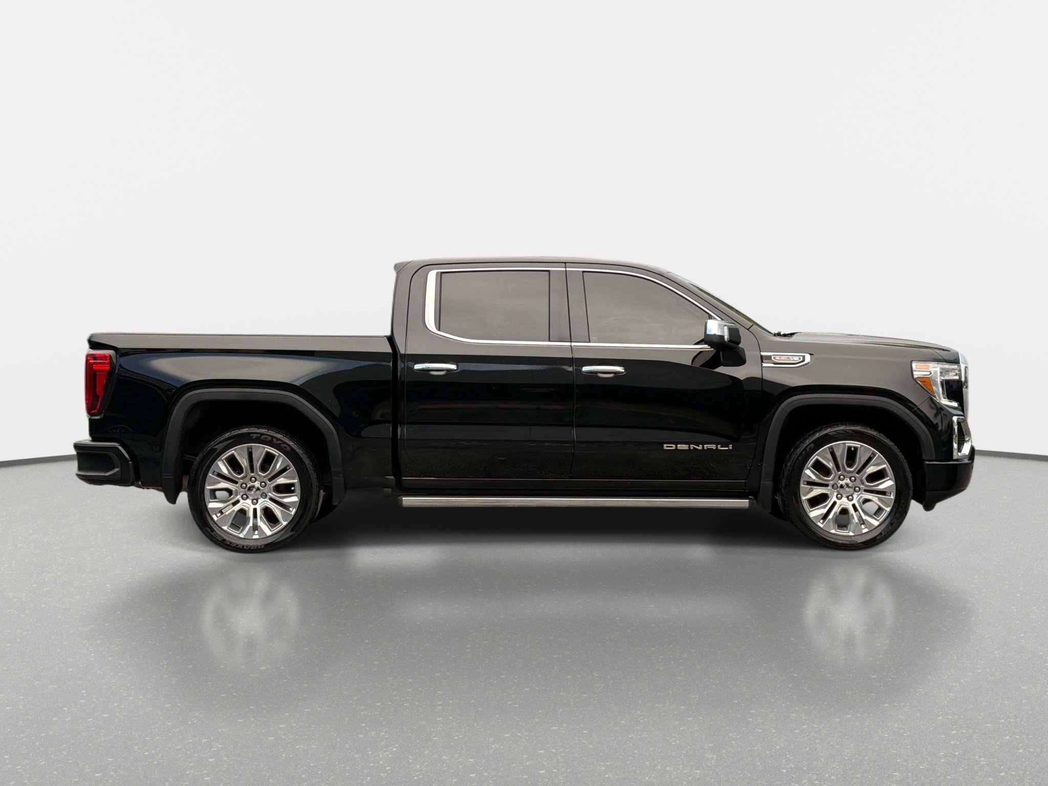 Used 2021 GMC Sierra 1500 Denali w/ Denali Ultimate Package AWD/4WD image 2